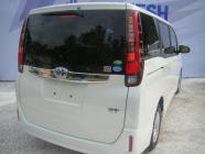 Toyota-Noah